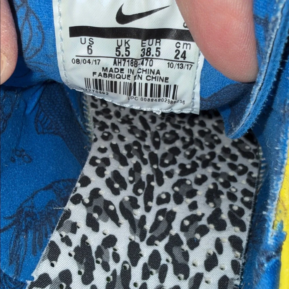 Nike Stefan Janoski Skateboarding Shoes with Extra Insoles